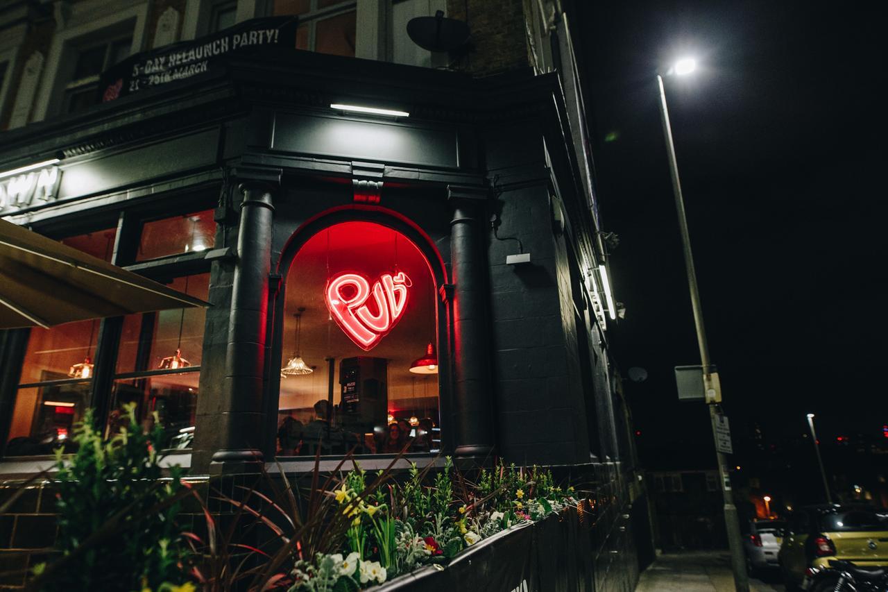 Publove @ The Crown, Battersea Londres Exterior foto